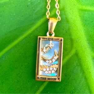 3/$15 “The Moon” 🌚 Tarot necklace